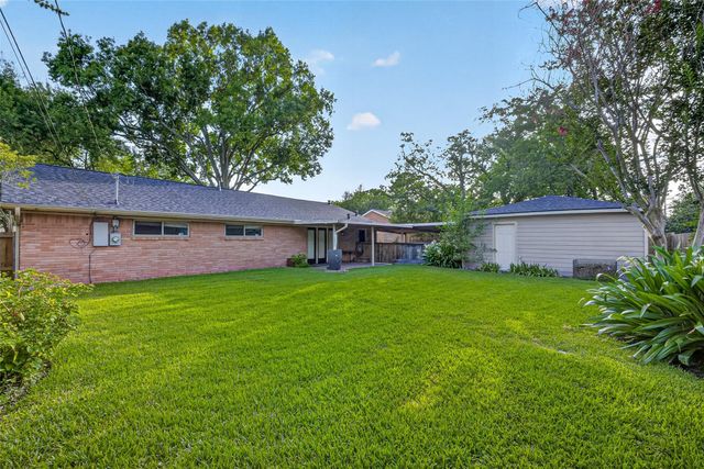 5214 Starkridge Drive, Houston, TX 77035