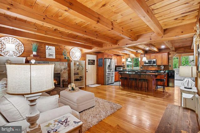 1353 MILL RD, Elizabethtown, PA 17022