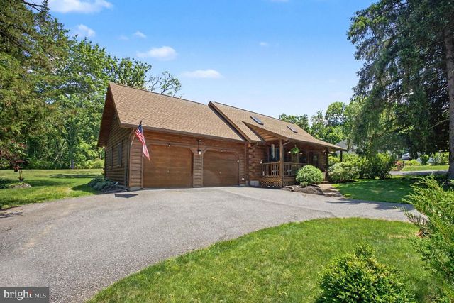 1353 MILL RD, Elizabethtown, PA 17022