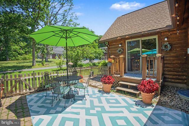 1353 MILL RD, Elizabethtown, PA 17022