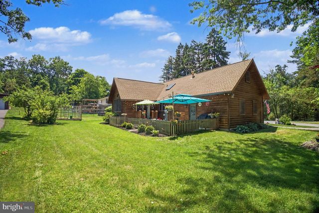 1353 MILL RD, Elizabethtown, PA 17022