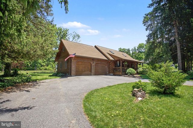 1353 MILL RD, Elizabethtown, PA 17022