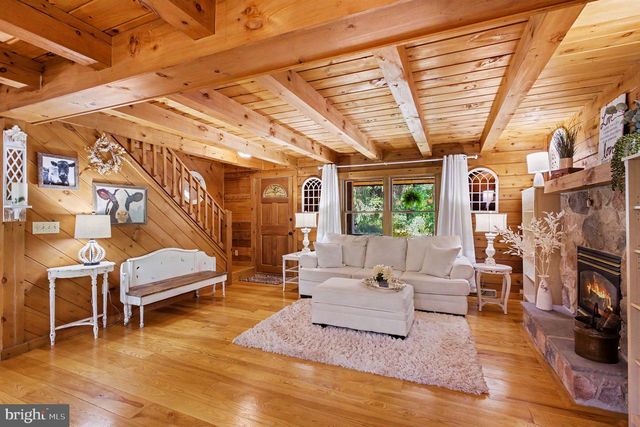 1353 MILL RD, Elizabethtown, PA 17022