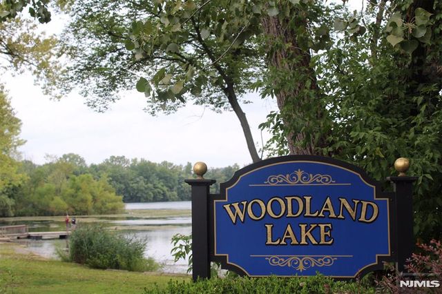 16 Brookside Avenue, Pequannock Township, NJ 07444