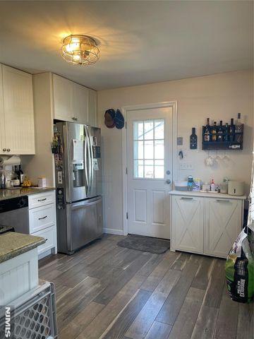 16 Brookside Avenue, Pequannock Township, NJ 07444