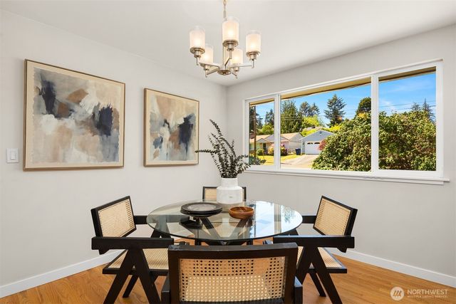 22817 75th Avenue W, Edmonds, WA 98026