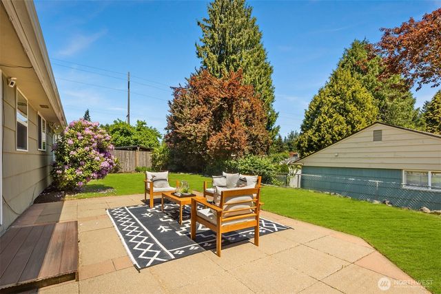 22817 75th Avenue W, Edmonds, WA 98026