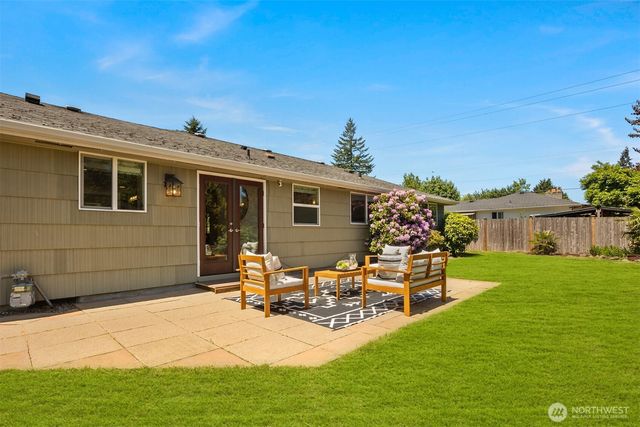 22817 75th Avenue W, Edmonds, WA 98026