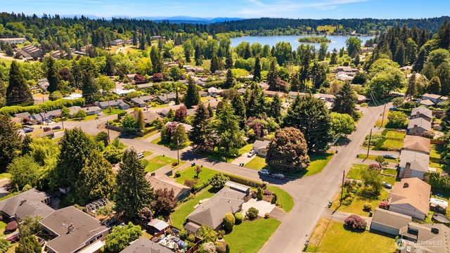 22817 75th Avenue W, Edmonds, WA 98026