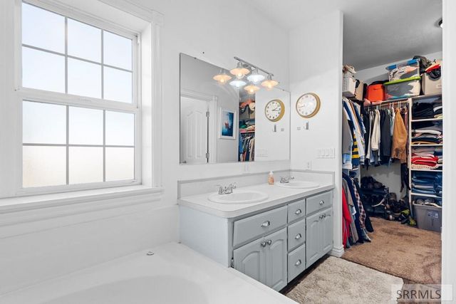 4913 E 49th N, Idaho Falls, ID 83401