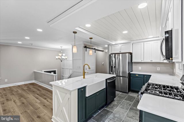 611 EDWARDS DR, Fredericksburg, VA 22405