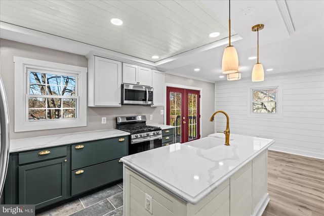 611 EDWARDS DR, Fredericksburg, VA 22405