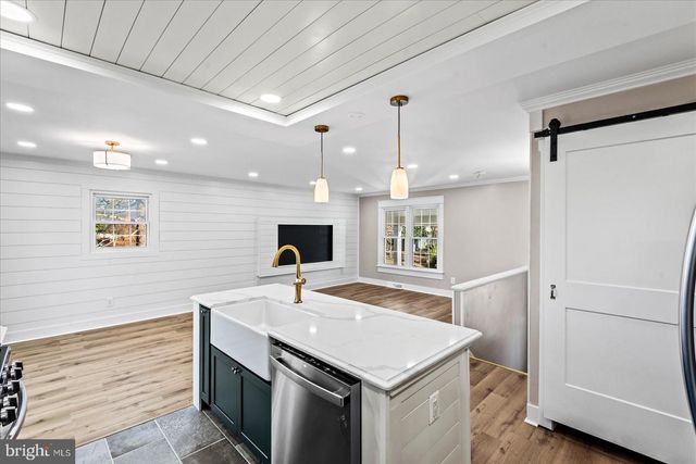 611 EDWARDS DR, Fredericksburg, VA 22405