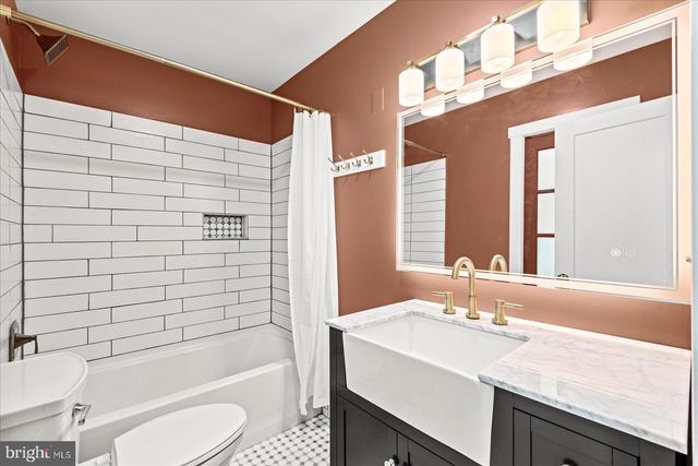 611 EDWARDS DR, Fredericksburg, VA 22405