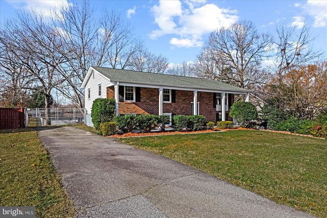 611 EDWARDS DR, Fredericksburg, VA 22405