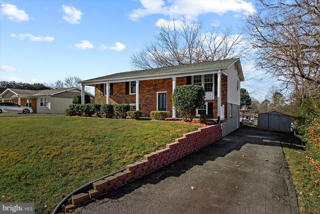 611 EDWARDS DR, Fredericksburg, VA 22405