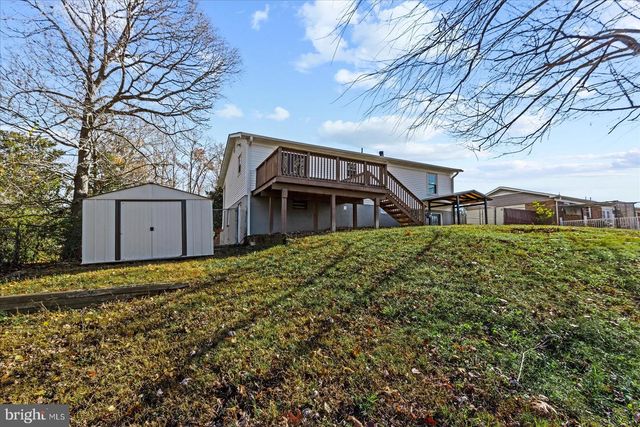 611 EDWARDS DR, Fredericksburg, VA 22405