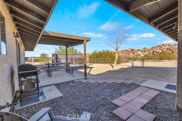 6875 Mount Shasta Avenue, Joshua Tree, CA 92252