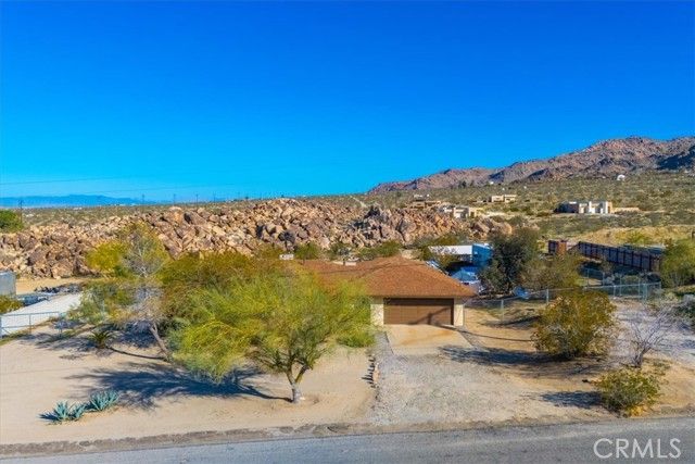 6875 Mount Shasta Avenue, Joshua Tree, CA 92252