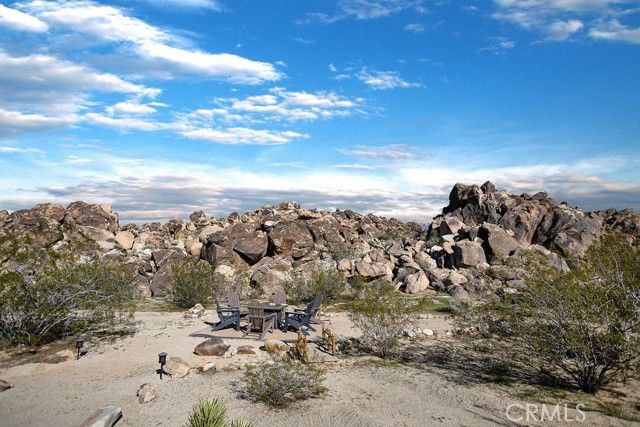 6875 Mount Shasta Avenue, Joshua Tree, CA 92252