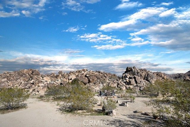 6875 Mount Shasta Avenue, Joshua Tree, CA 92252