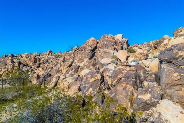 6875 Mount Shasta Avenue, Joshua Tree, CA 92252