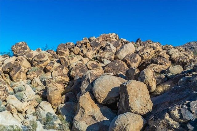 6875 Mount Shasta Avenue, Joshua Tree, CA 92252