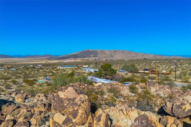 6875 Mount Shasta Avenue, Joshua Tree, CA 92252
