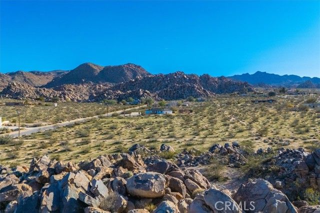 6875 Mount Shasta Avenue, Joshua Tree, CA 92252