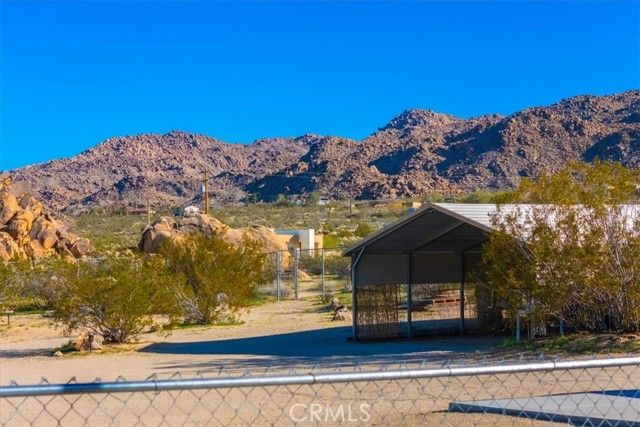 6875 Mount Shasta Avenue, Joshua Tree, CA 92252