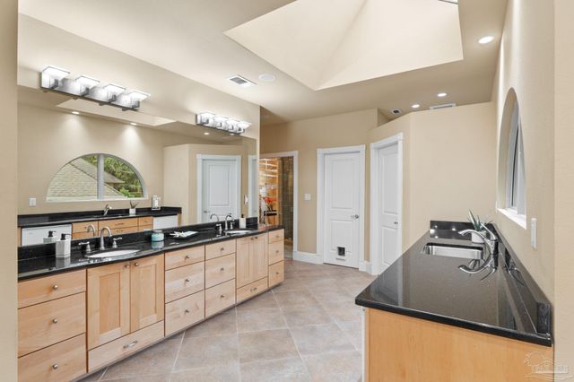 2319 Bayou Blvd, Pensacola, FL 32503