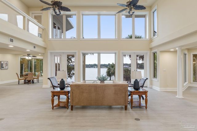 2319 Bayou Blvd, Pensacola, FL 32503