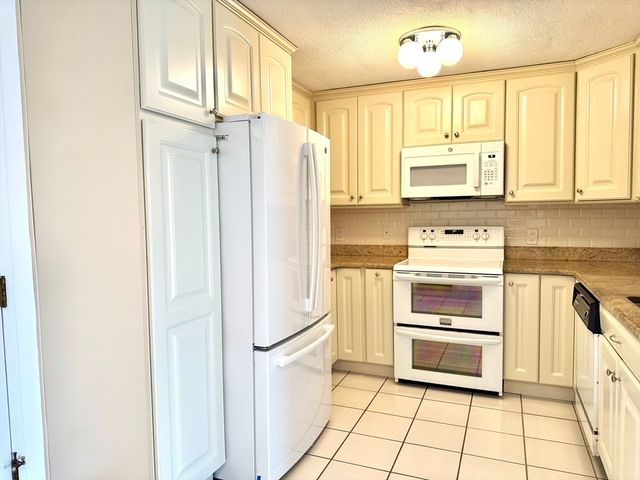 395 Revere Beach Pkwy 4A, Revere, MA 02151