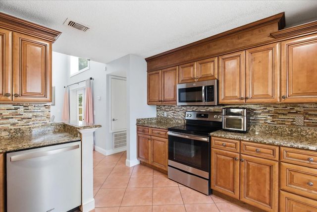 7811 WORTHAM COURT, Orlando, FL 32825