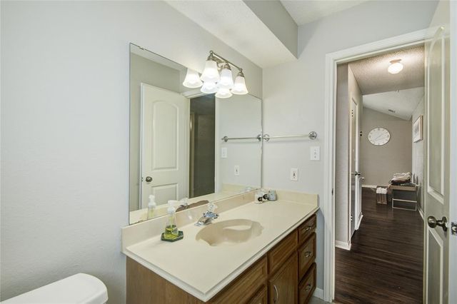 207 Sugar Cane Trace, Lake Jackson, TX 77566
