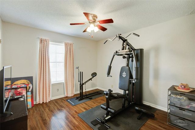 207 Sugar Cane Trace, Lake Jackson, TX 77566