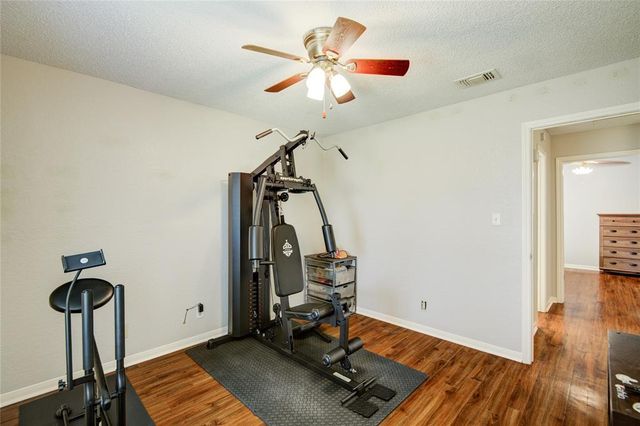 207 Sugar Cane Trace, Lake Jackson, TX 77566