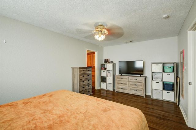 207 Sugar Cane Trace, Lake Jackson, TX 77566