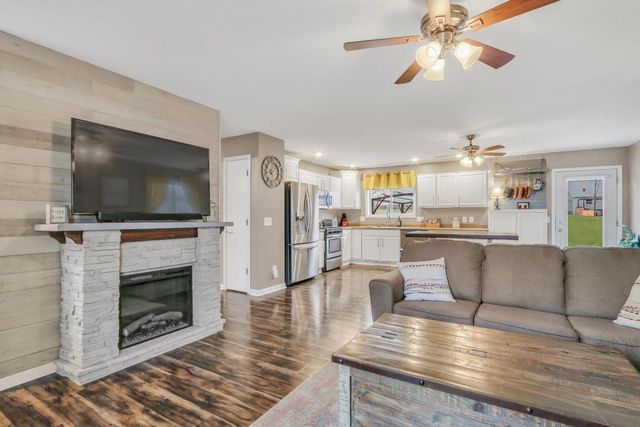 343 Homestead DRIVE, Twin Lakes, WI 53181