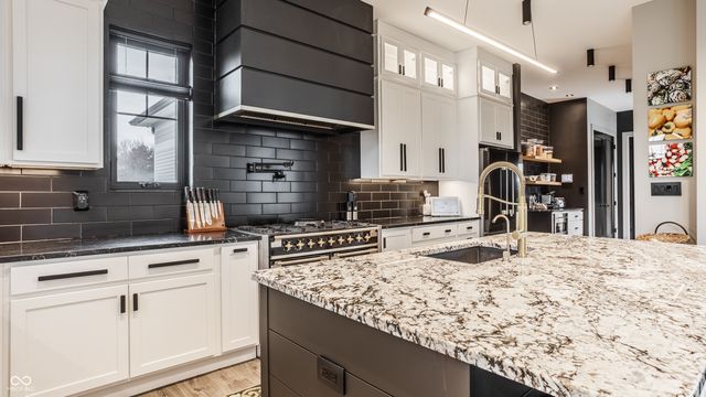 13120 Broad Street, Carmel, IN 46032