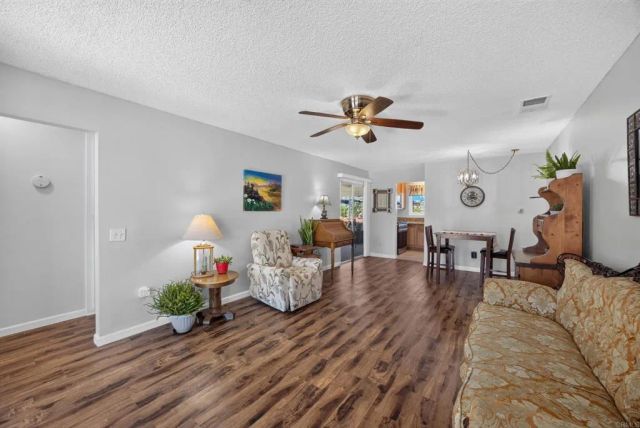 1536 Rolling Hills, Oceanside, CA 92056