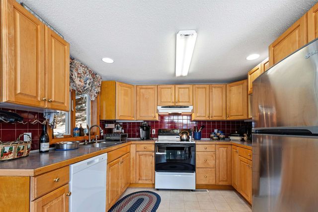 32 Highland Avenue, Newbury, NH 03255
