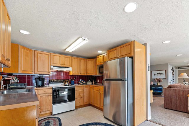 32 Highland Avenue, Newbury, NH 03255