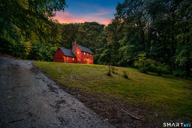 27 Snipsic Lake Road, Ellington, CT 06029