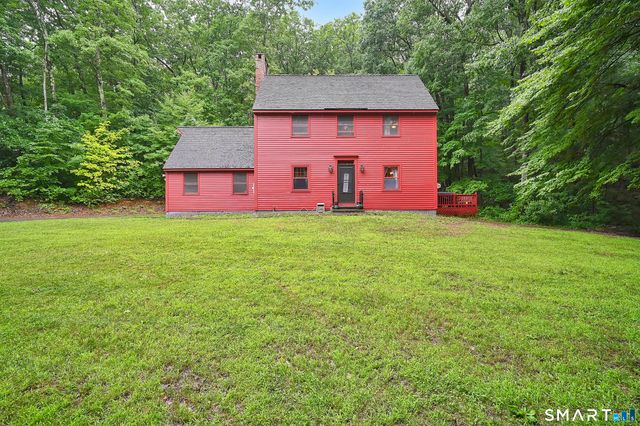 27 Snipsic Lake Road, Ellington, CT 06029