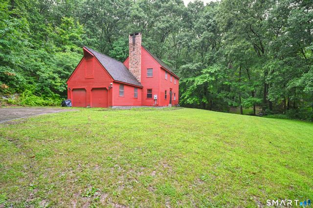 27 Snipsic Lake Road, Ellington, CT 06029