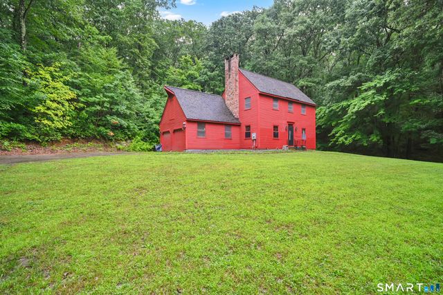 27 Snipsic Lake Road, Ellington, CT 06029