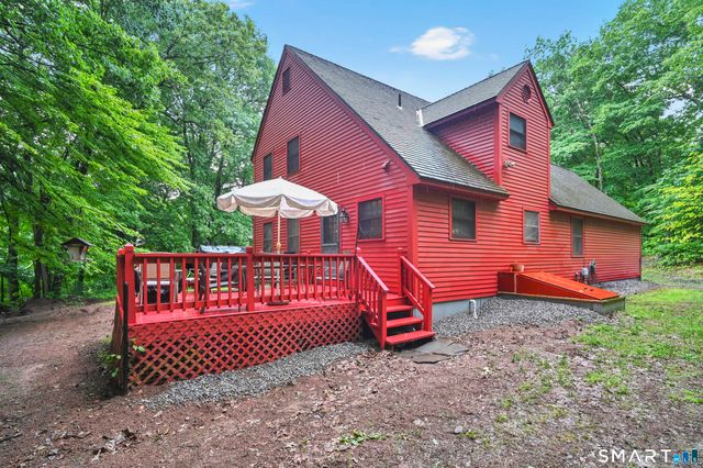27 Snipsic Lake Road, Ellington, CT 06029