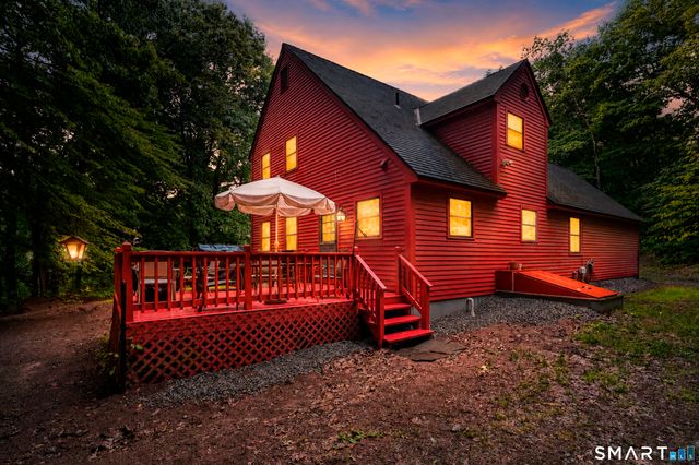 27 Snipsic Lake Road, Ellington, CT 06029