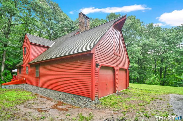 27 Snipsic Lake Road, Ellington, CT 06029